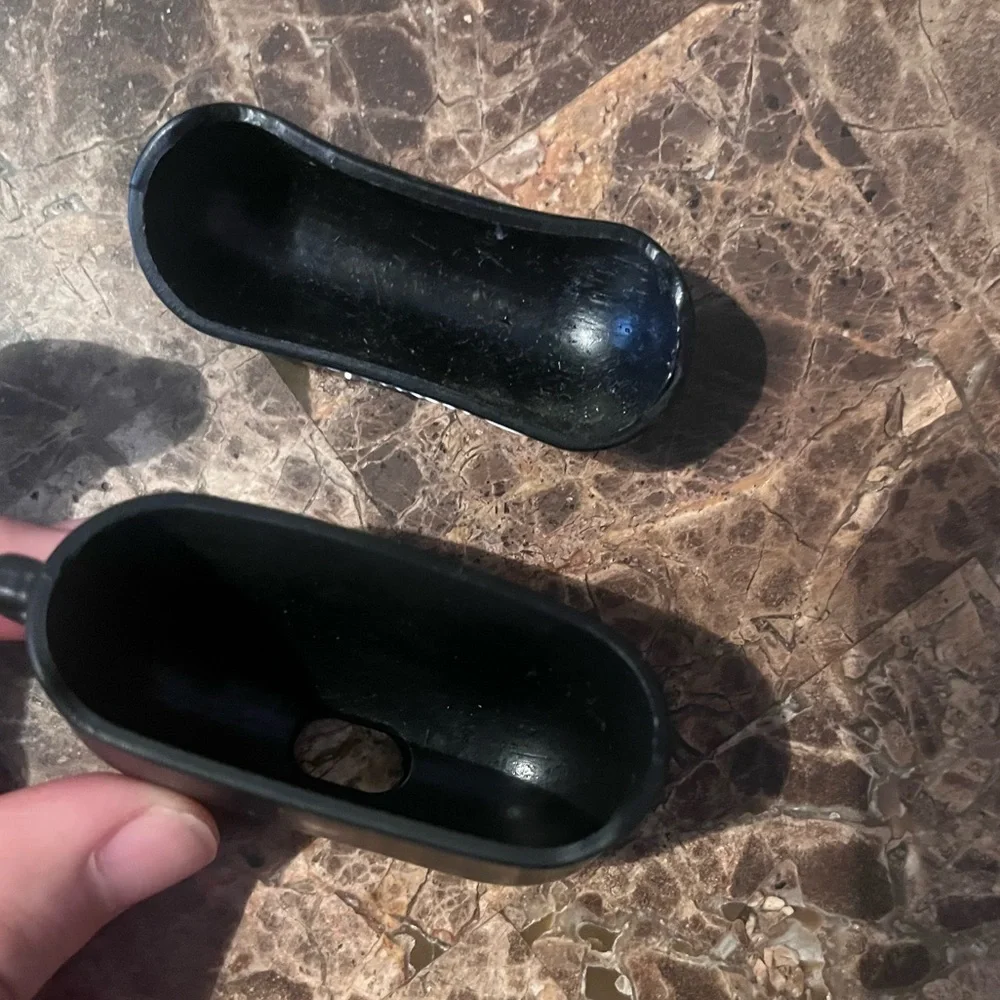 AirPods Silicone Case Champion design for Apple AirPods PRO used - like new